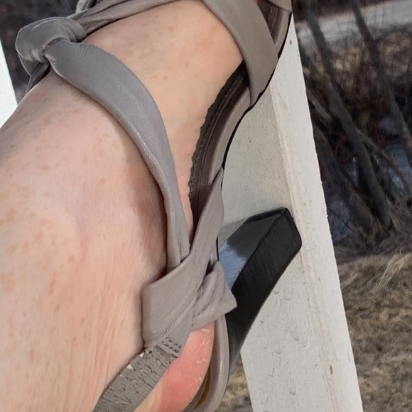 🌹4/$30 COLIN STUART leather strappy sandals - Picture 9 of 9